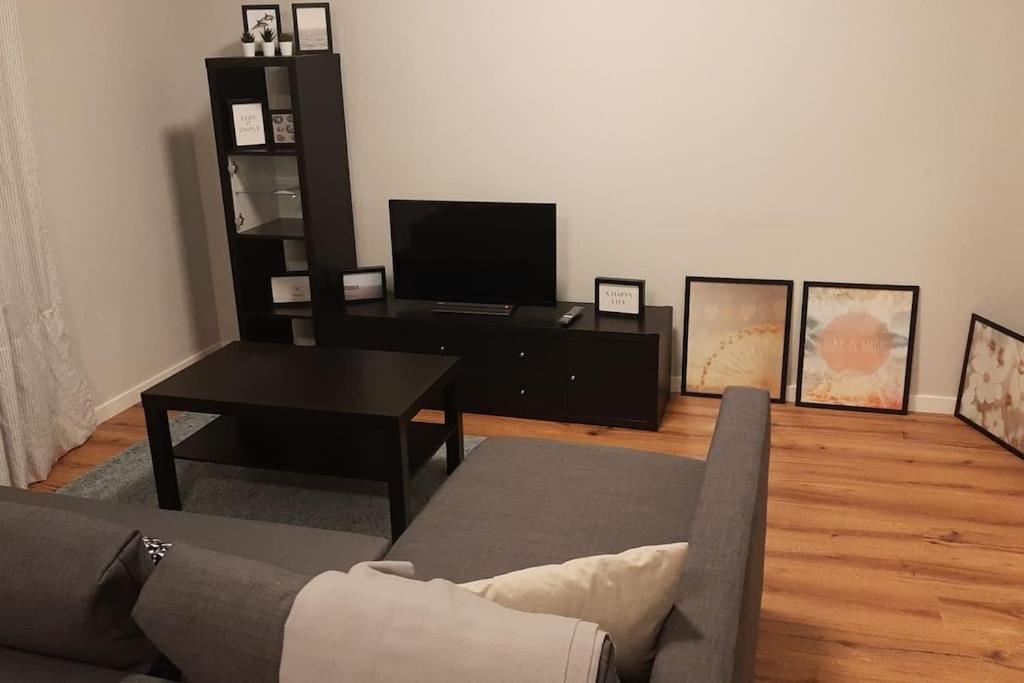 Agara Burgos Apartment Luaran gambar