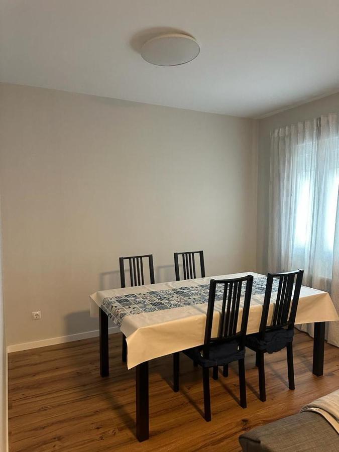 Agara Burgos Apartment Luaran gambar