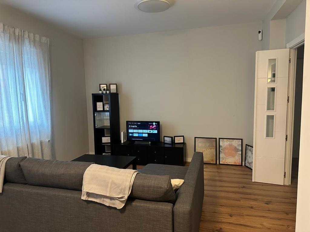 Agara Burgos Apartment Luaran gambar