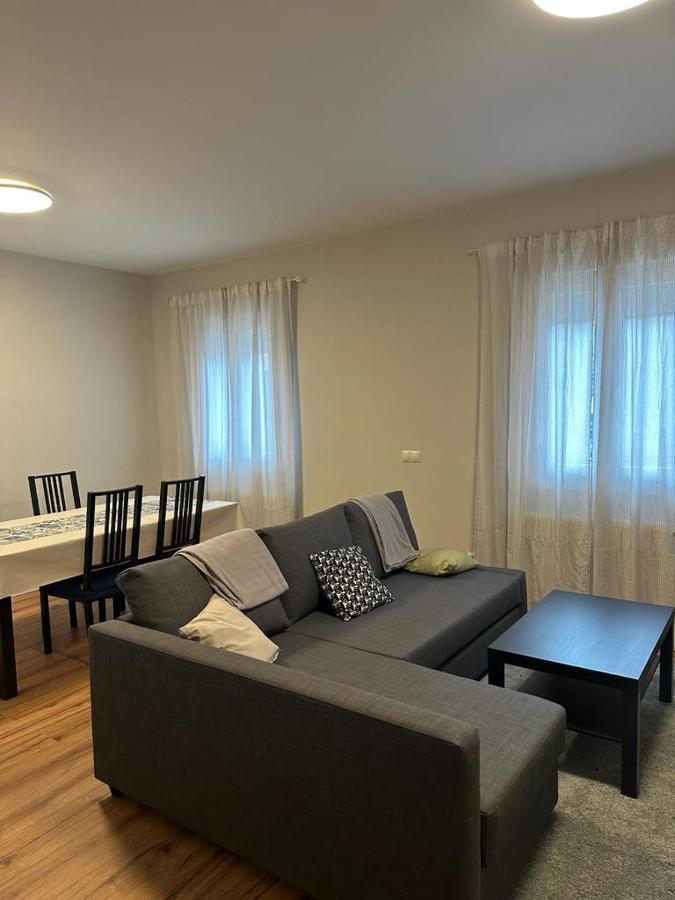 Agara Burgos Apartment Luaran gambar