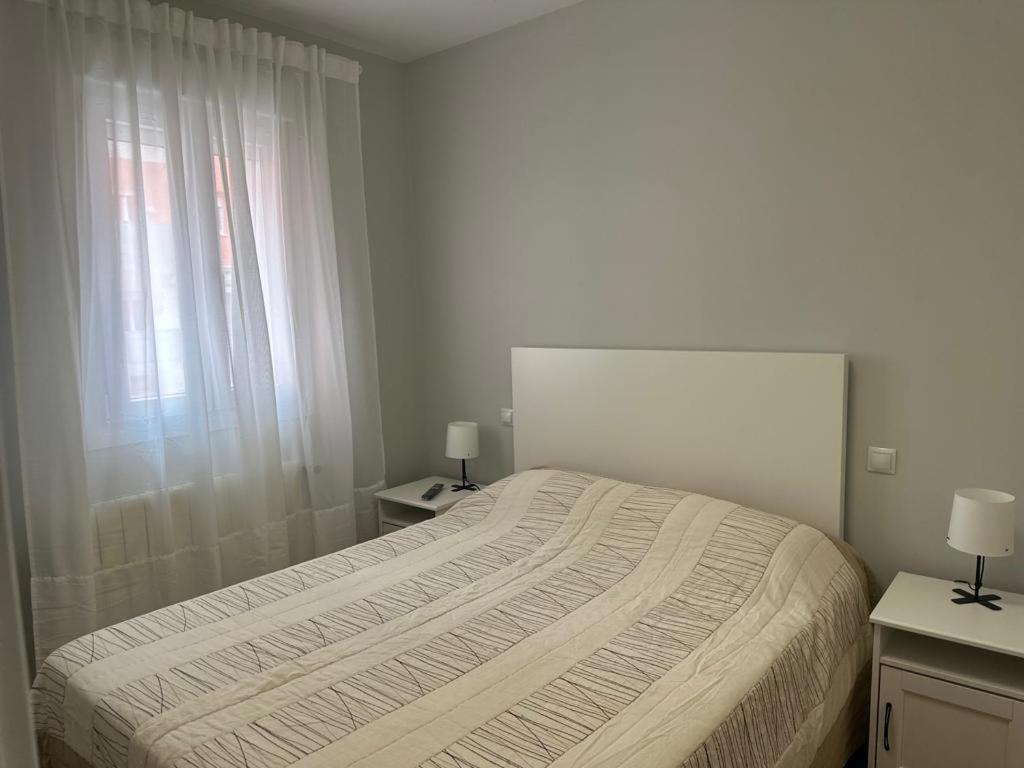 Agara Burgos Apartment Luaran gambar